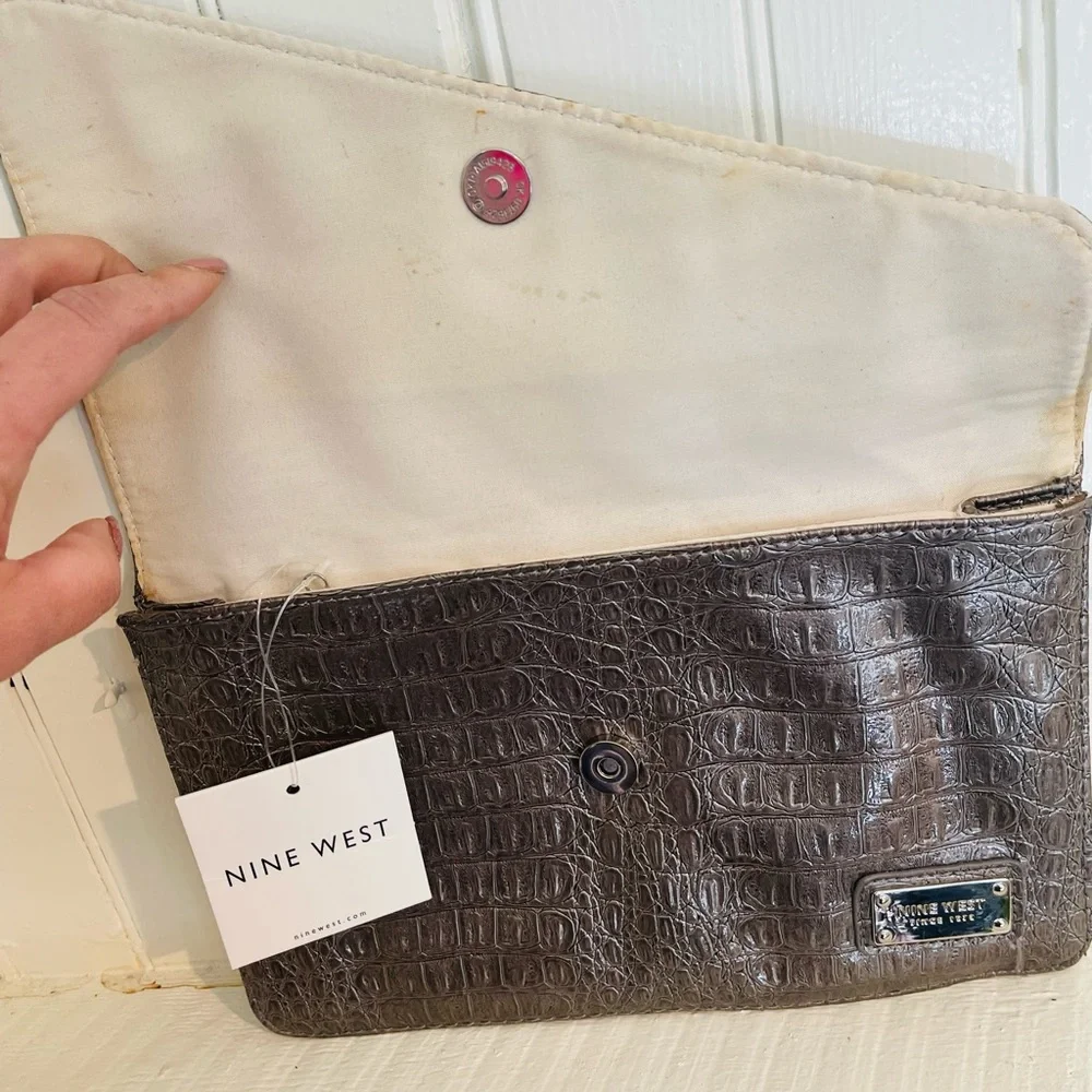 NWT Nine West vegan leather snakeskin envelope clutch purse bronze - Picture 7 of 7